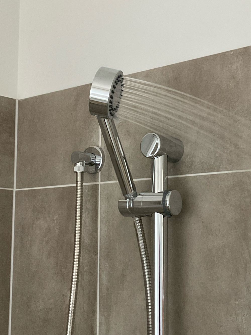 Shower mixer leaking when we ran it by hand, Manor Lakes